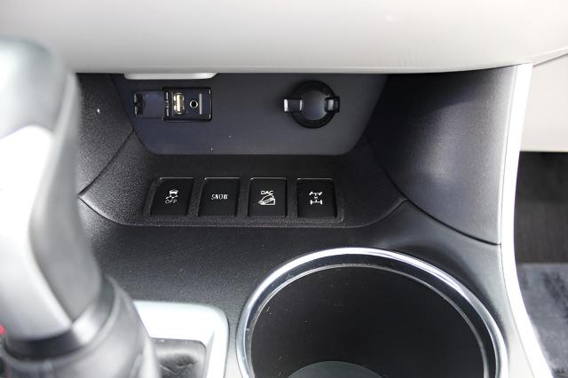 2016 Toyota Highlander Vehicle Photo in Green Bay, WI 54304