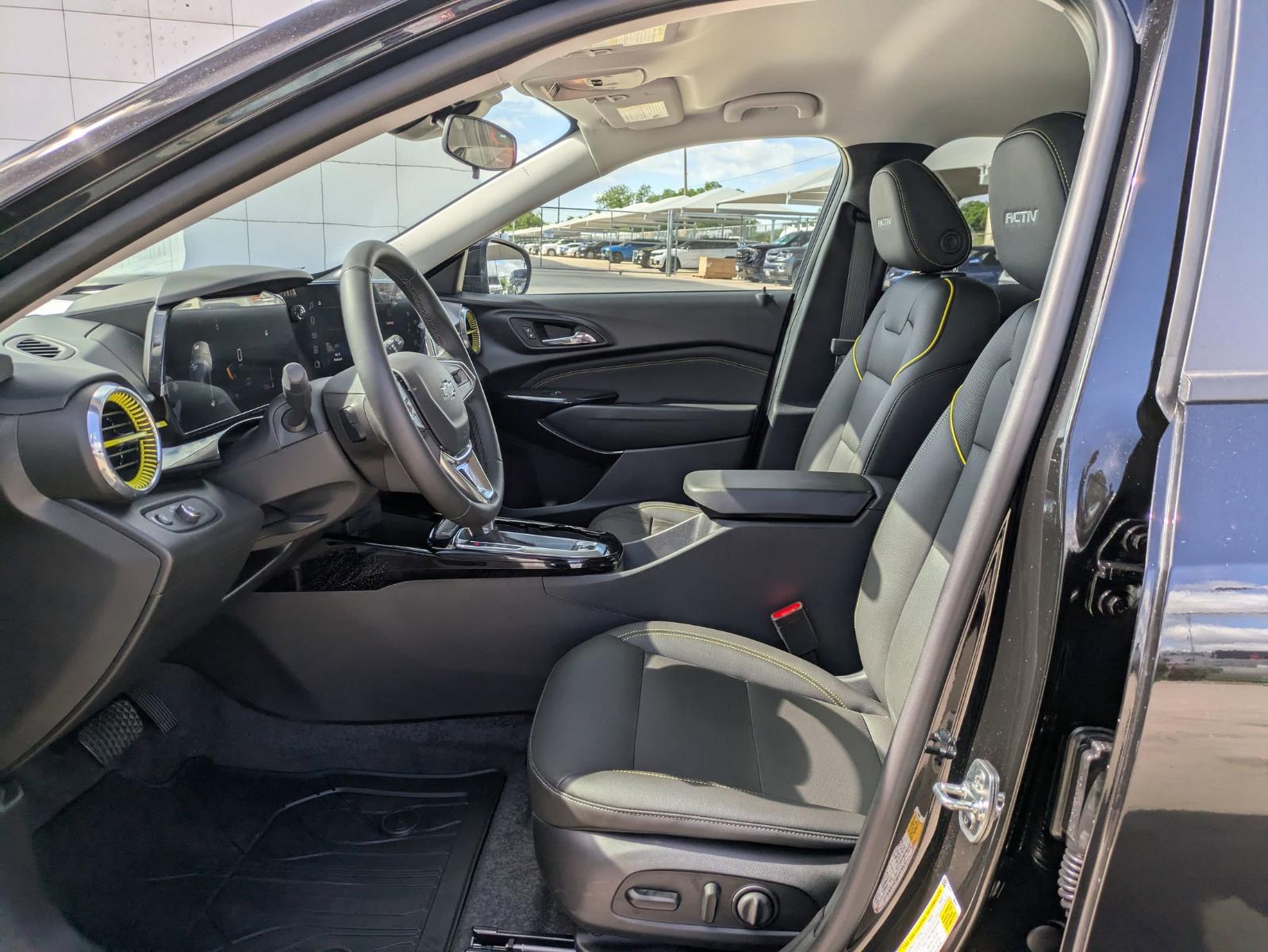 2025 Chevrolet Trax Vehicle Photo in SELMA, TX 78154-1460
