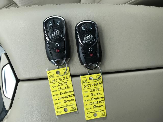 2018 Buick Envision Vehicle Photo in GREEN BAY, WI 54303-3330