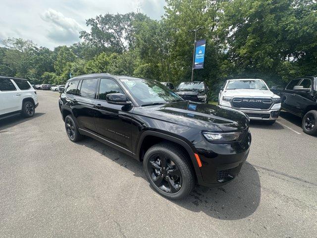 2025 Jeep Grand Cherokee L Vehicle Photo in Doylsetown, PA 18901