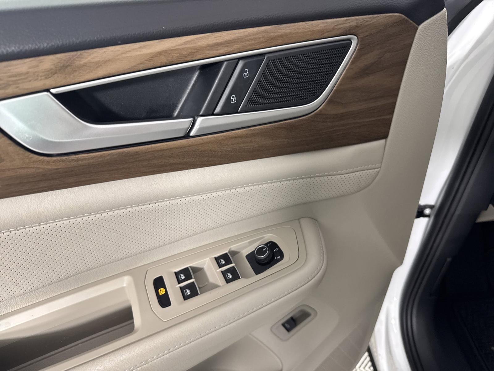 2024 Volkswagen Atlas Vehicle Photo in Georgetown, TX 78626