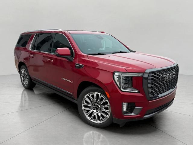 2023 GMC Yukon XL Vehicle Photo in Neenah, WI 54956