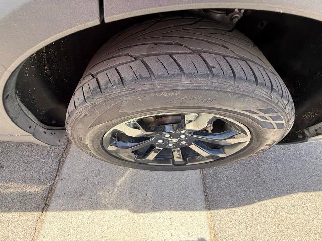View vehicle photo 4