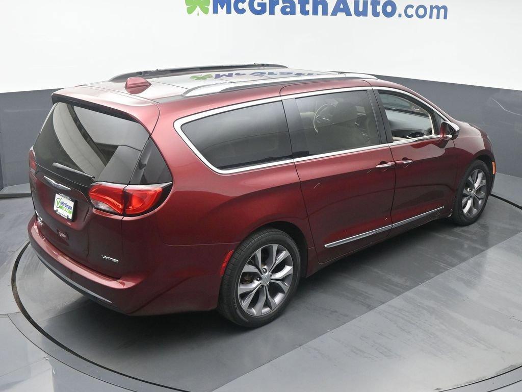 2019 Chrysler Pacifica Vehicle Photo in Marion, IA 52302