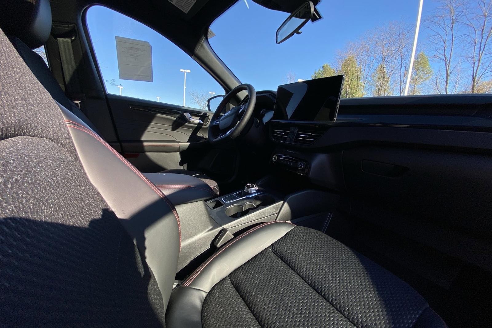 2025 Ford Escape Vehicle Photo in Belle Vernon, PA 15012