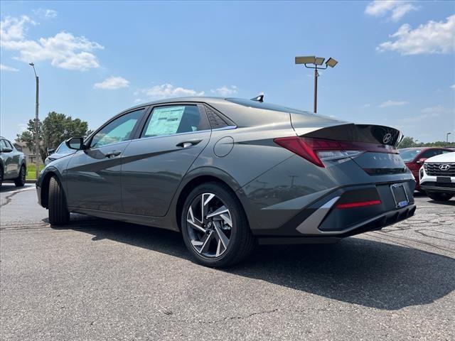 2024 Hyundai ELANTRA Vehicle Photo in Shiloh, IL 62269