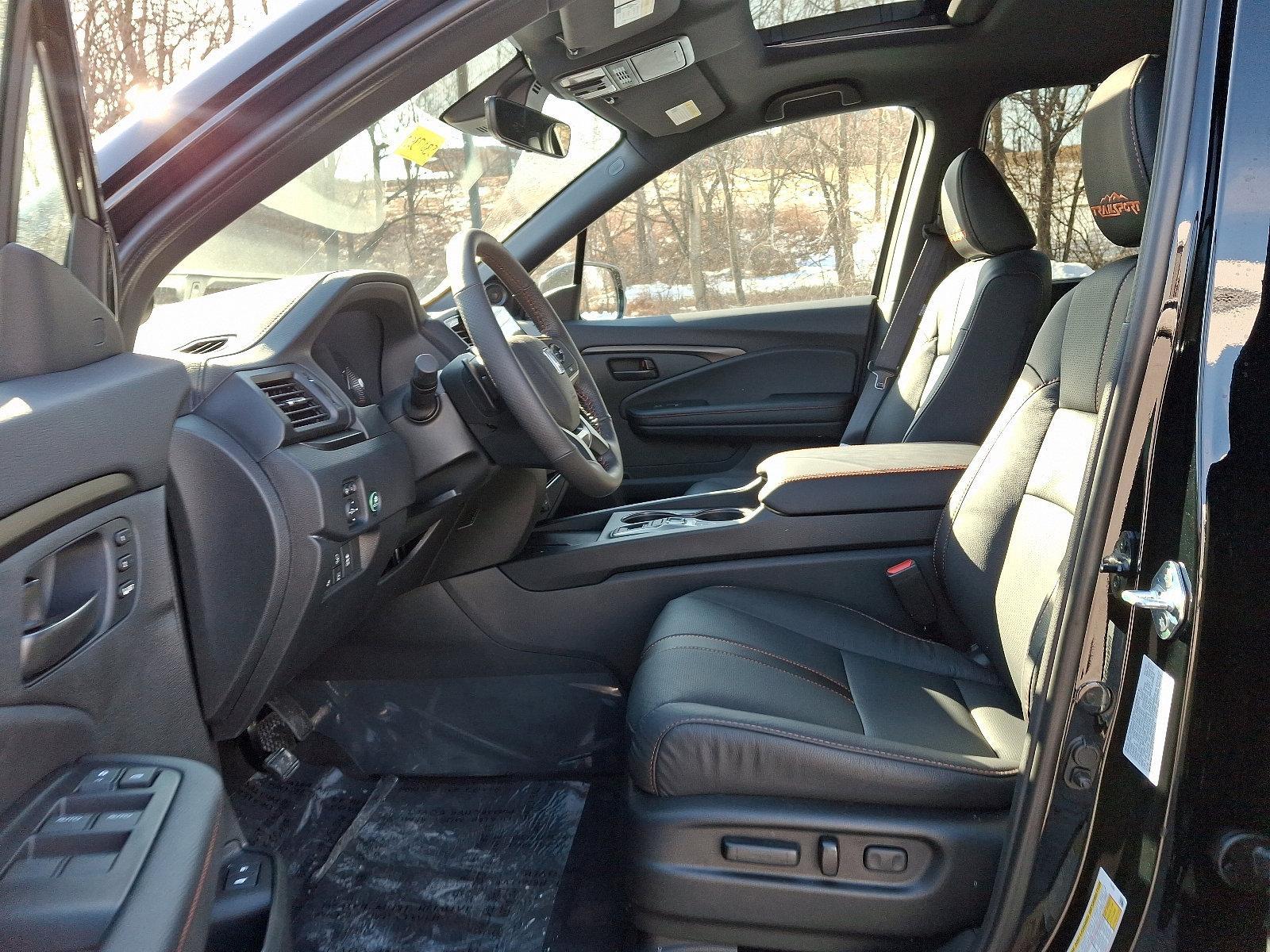2025 Honda Passport Vehicle Photo in Harrisburg, PA 17111