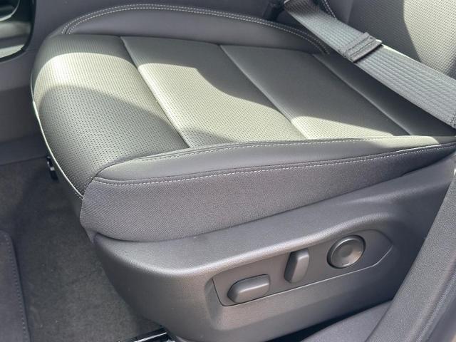 2025 Buick Envision Vehicle Photo in COLUMBIA, MO 65203-3903