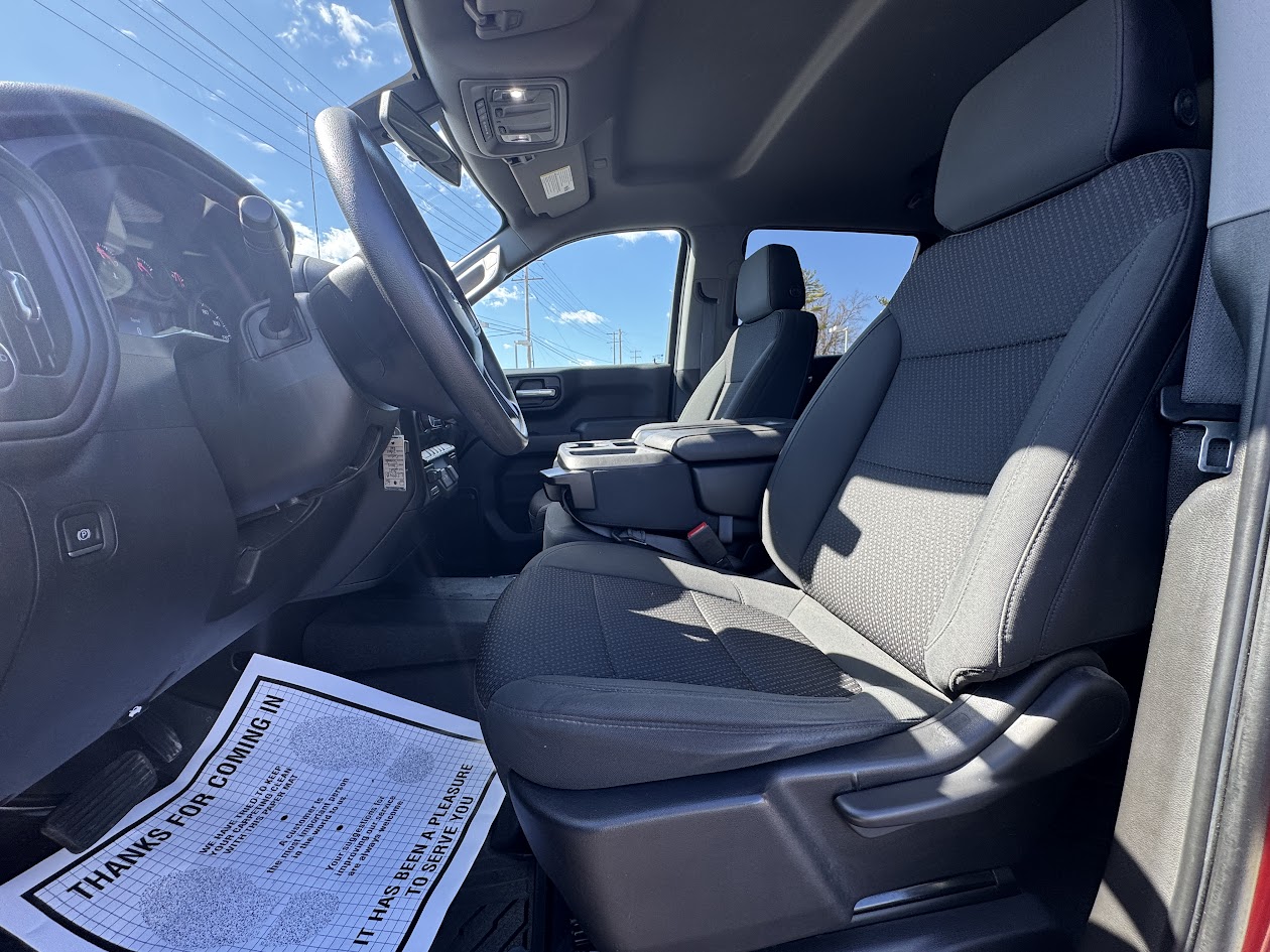 2021 Chevrolet Silverado 1500 Vehicle Photo in BOONVILLE, IN 47601-9633