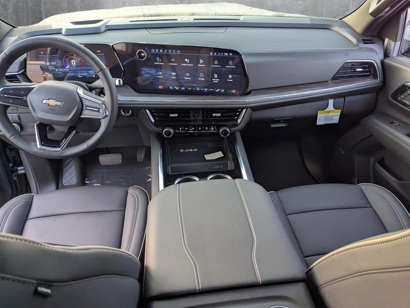 2025 Chevrolet Suburban Vehicle Photo in MIAMI, FL 33134-2699