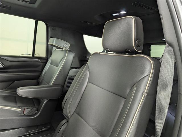 2022 GMC Yukon XL Vehicle Photo in ENGLEWOOD, CO 80113-6708