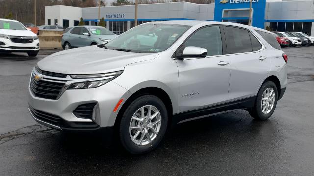 2022 Chevrolet Equinox Vehicle Photo in MOON TOWNSHIP, PA 15108-2571