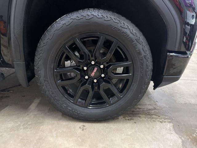 2022 GMC Sierra 1500 Vehicle Photo in MEDINA, OH 44256-9631