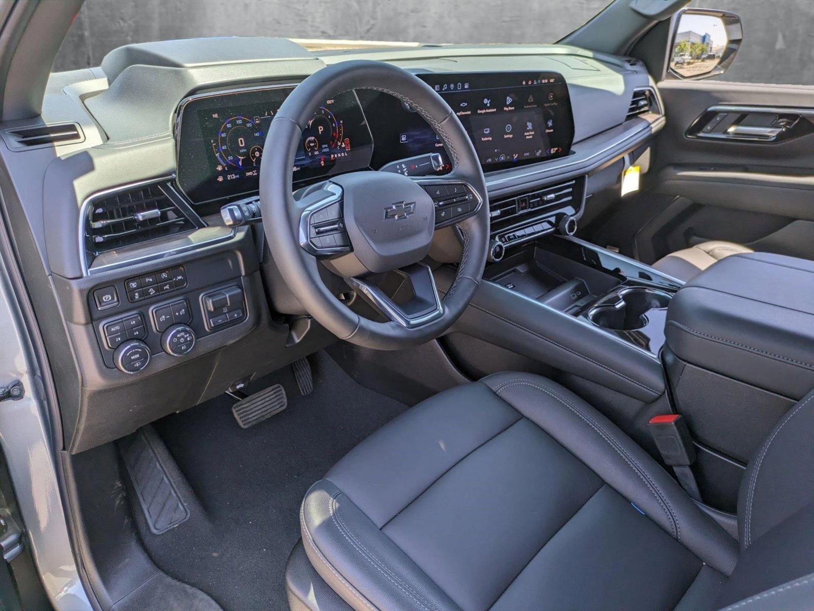 2025 Chevrolet Suburban Vehicle Photo in GILBERT, AZ 85297-0446