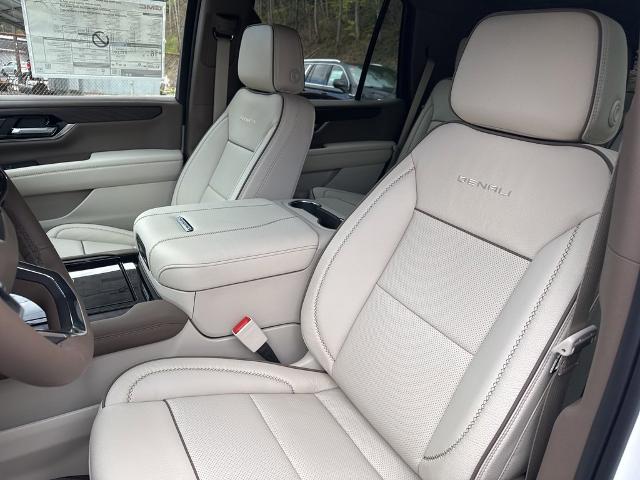 2025 GMC Yukon Vehicle Photo in MARION, NC 28752-6372