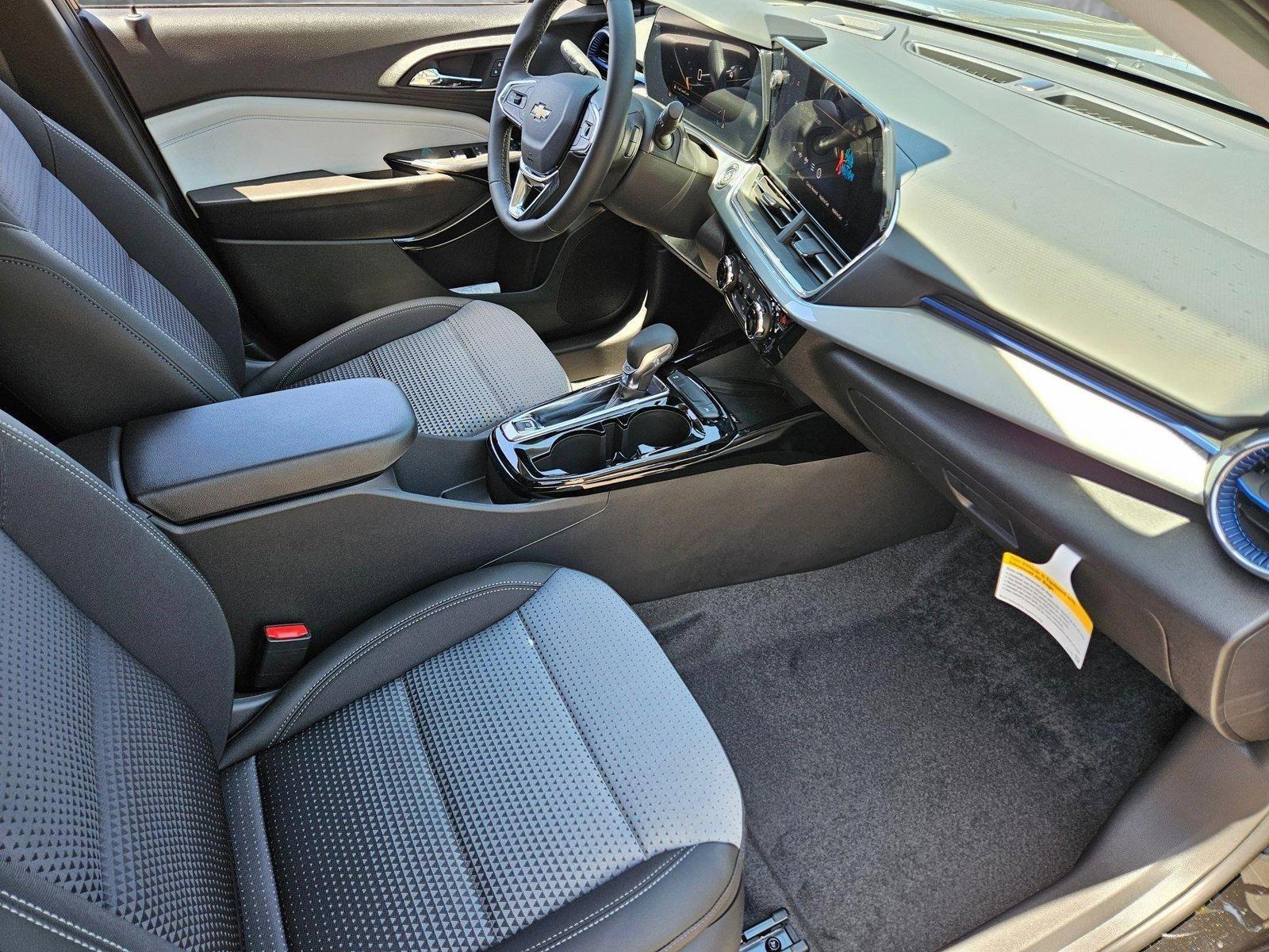 2025 Chevrolet Trax Vehicle Photo in PEORIA, AZ 85382-3715
