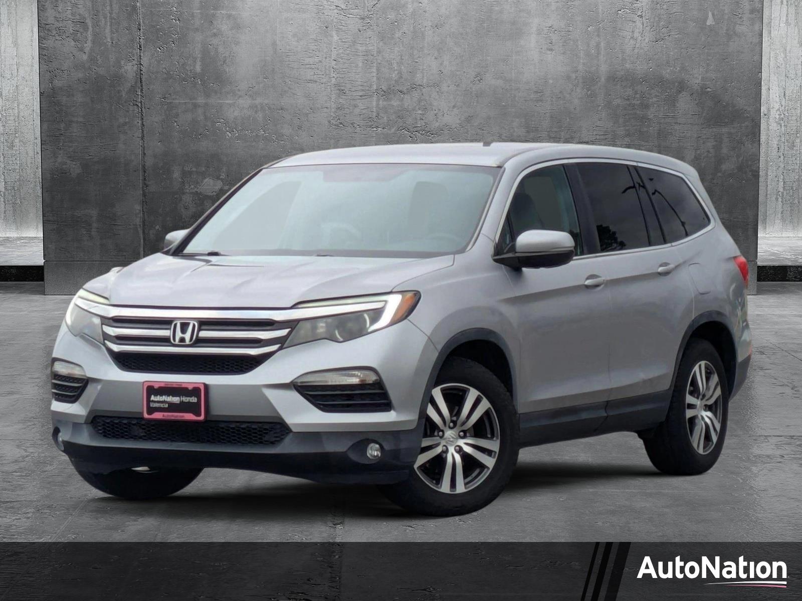 2017 Honda Pilot Vehicle Photo in Valencia, CA 91355-1794