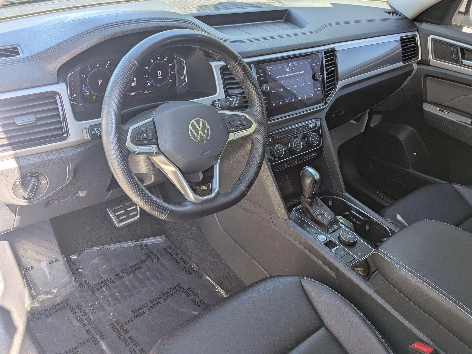 2022 Volkswagen Atlas Vehicle Photo in Sarasota, FL 34231