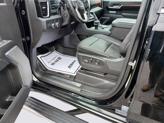2024 GMC Sierra 1500 Vehicle Photo in LEOMINSTER, MA 01453-2952