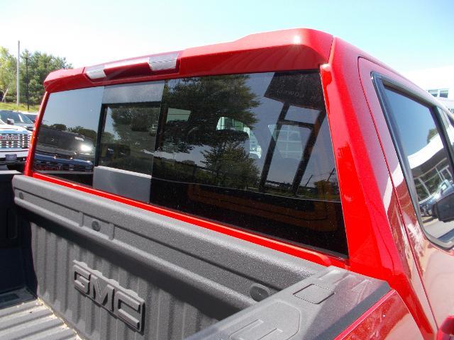 2025 GMC Sierra 1500 Vehicle Photo in LOWELL, MA 01852-4336