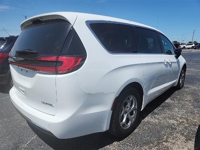 2024 Chrysler Pacifica Vehicle Photo in EASTLAND, TX 76448-3020