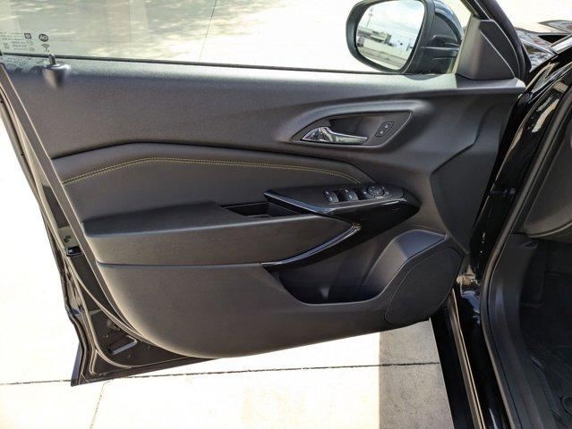 2025 Chevrolet Trax Vehicle Photo in SELMA, TX 78154-1460