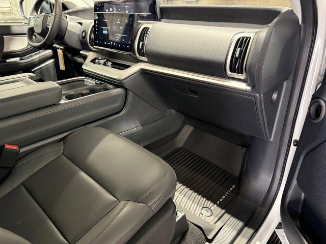 2025 Ford Expedition Vehicle Photo in Ogallala, NE 69153