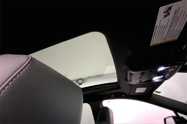 2025 Cadillac XT6 Vehicle Photo in KANSAS CITY, MO 64114-4502