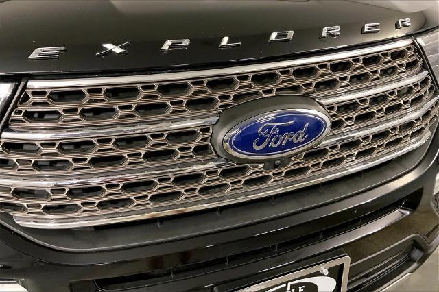 2023 Ford Explorer Vehicle Photo in Lees Summit, MO 64086