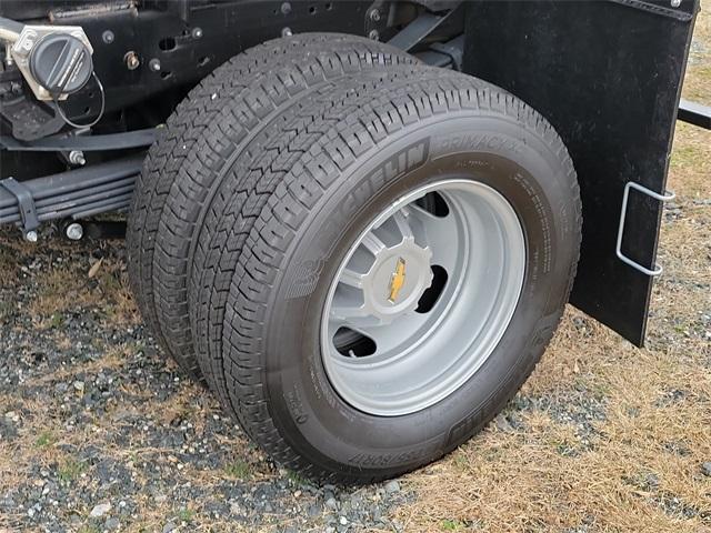 2024 Chevrolet Silverado 3500 HD Chassis Cab Vehicle Photo in MILFORD, DE 19963-6122