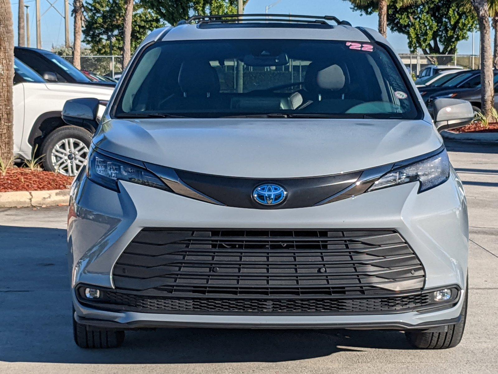 2022 Toyota Sienna Vehicle Photo in Davie, FL 33331