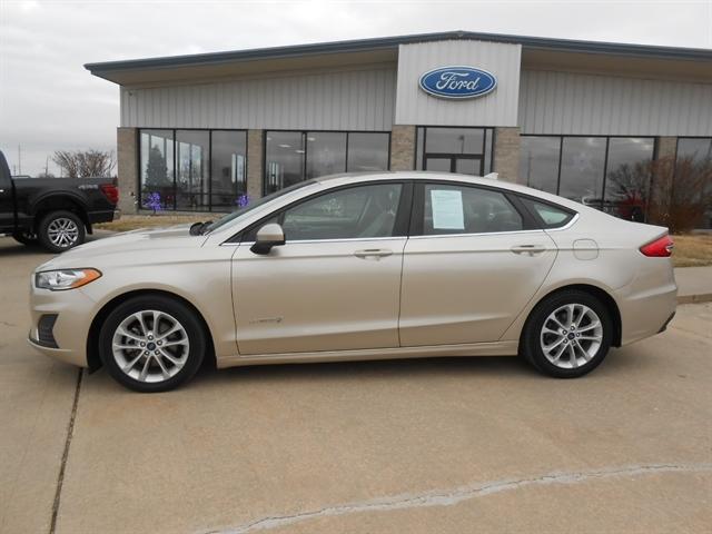 Used 2019 Ford Fusion Hybrid SE with VIN 3FA6P0LU2KR188579 for sale in Tyndall, SD