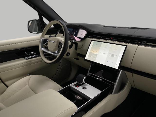 2025 Range Rover Vehicle Photo in Appleton, WI 54913