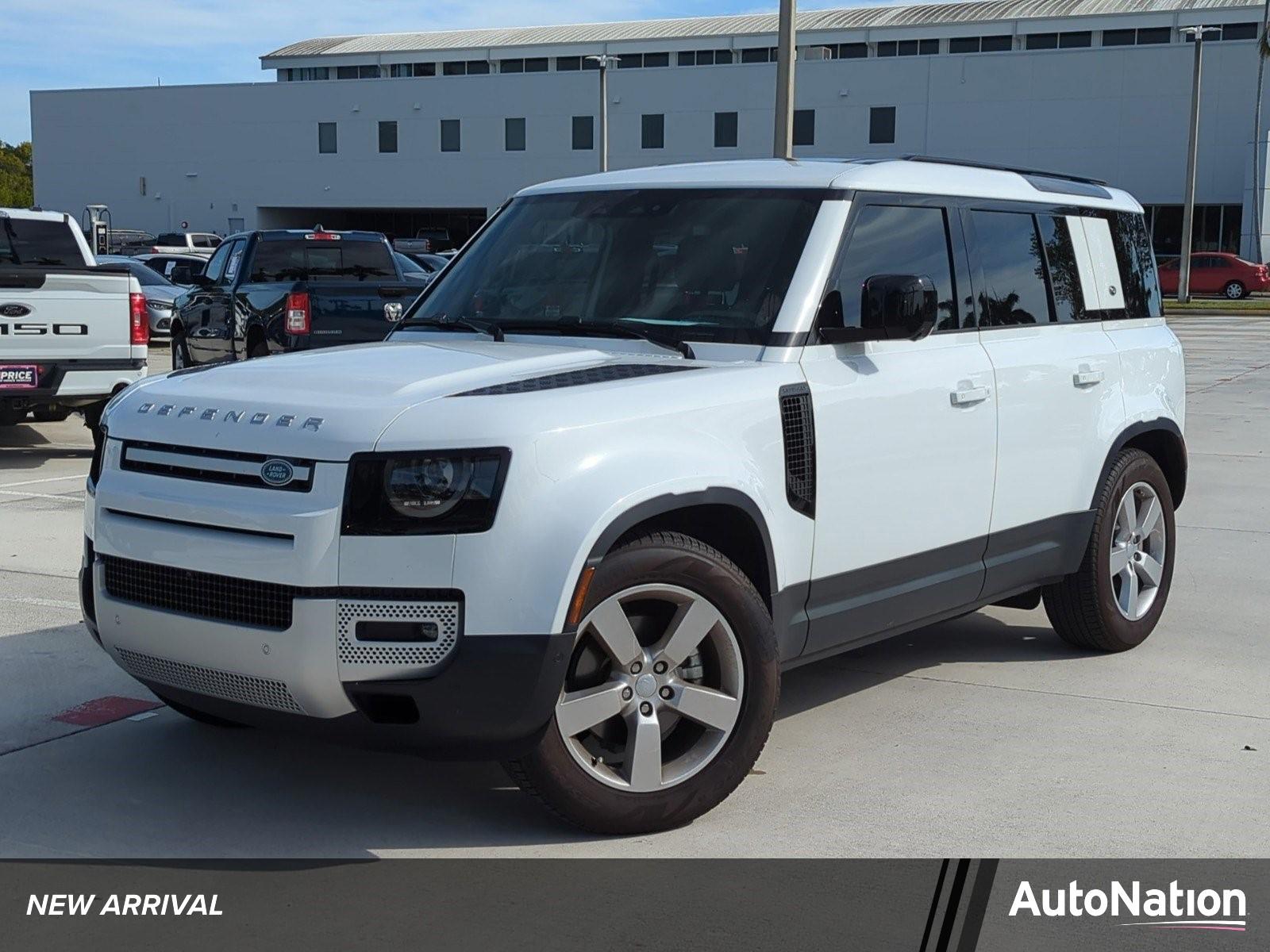 2024 Land Rover Defender Vehicle Photo in Pembroke Pines, FL 33027