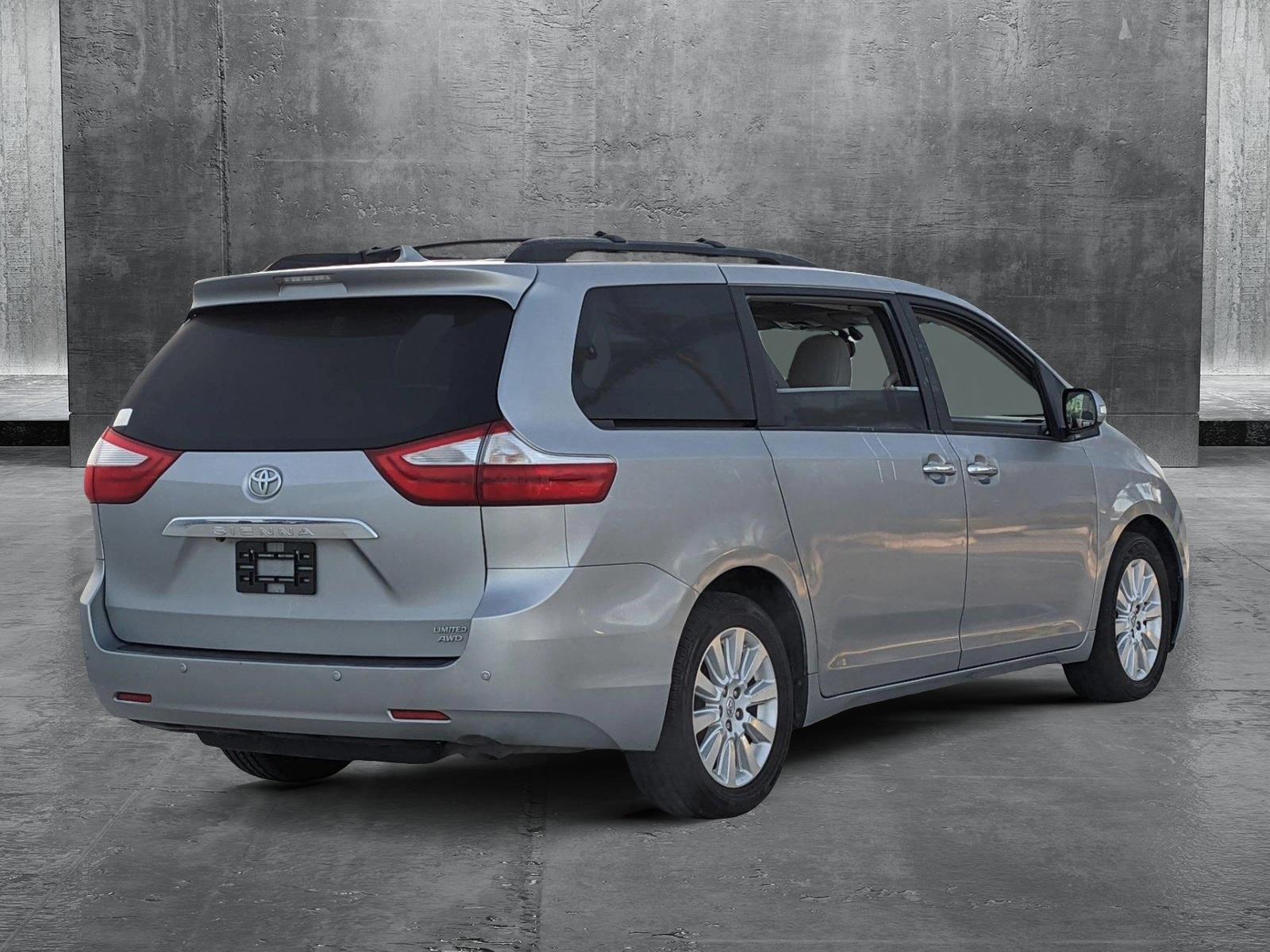 2015 Toyota Sienna Vehicle Photo in Davie, FL 33331