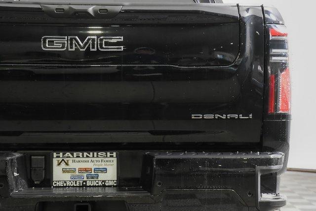 2025 GMC Sierra EV Vehicle Photo in PUYALLUP, WA 98371-4149