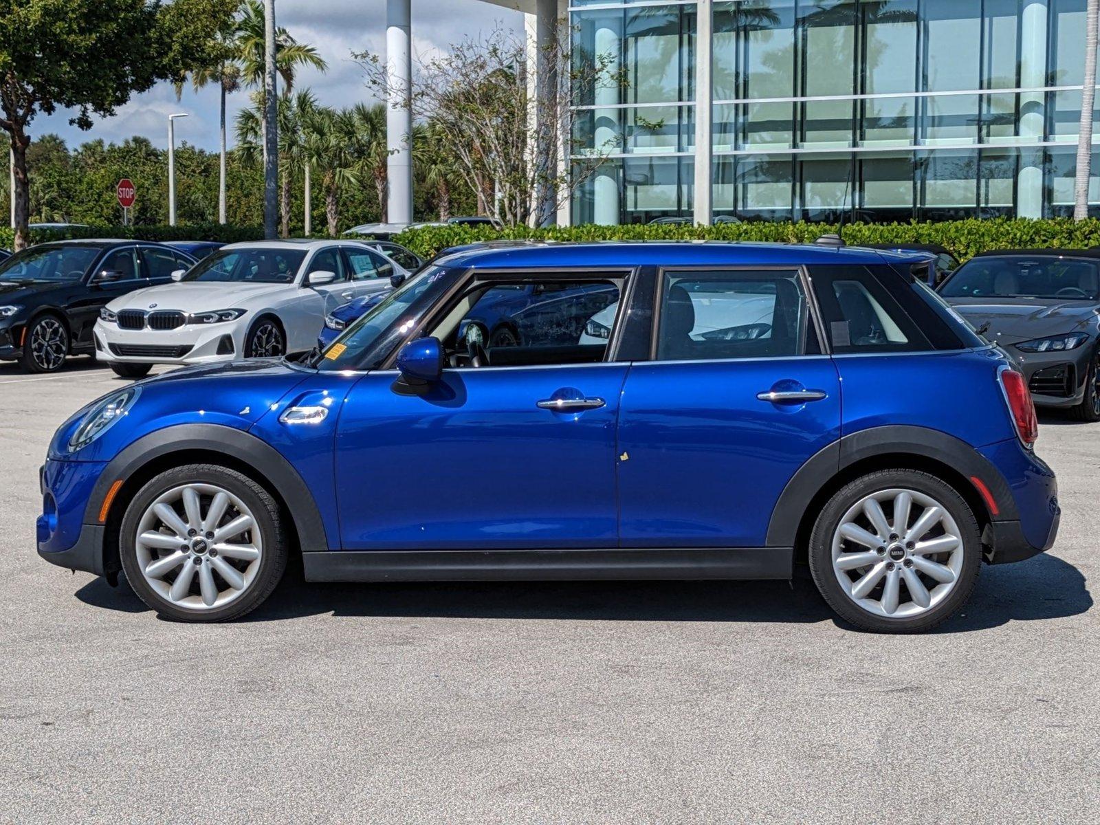 2019 MINI Cooper S Hardtop 4 Door Vehicle Photo in Delray Beach, FL 33444