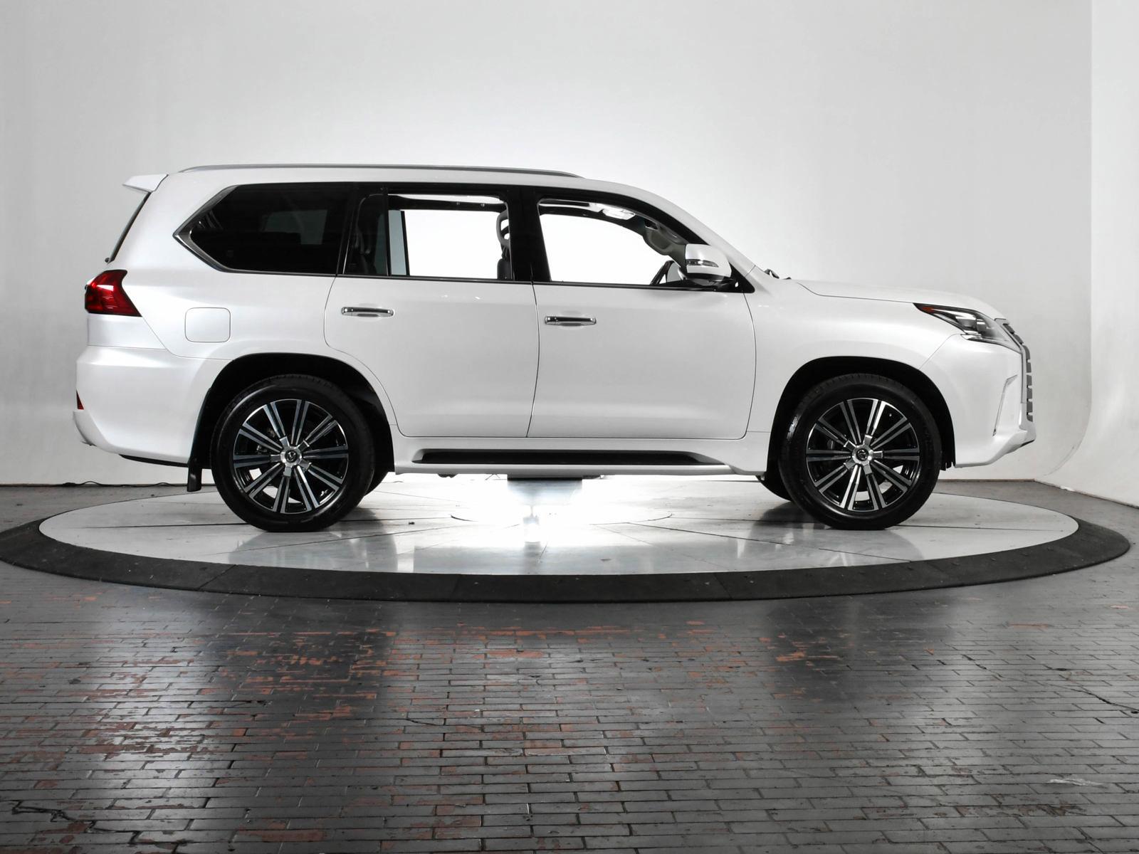 2020 Lexus LX 570 Vehicle Photo in DALLAS, TX 75235