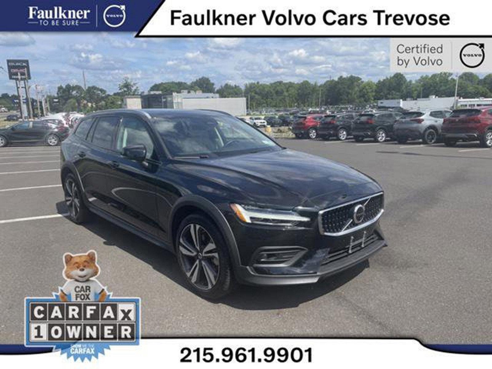 2023 Volvo V60 Cross Country Vehicle Photo in Trevose, PA 19053
