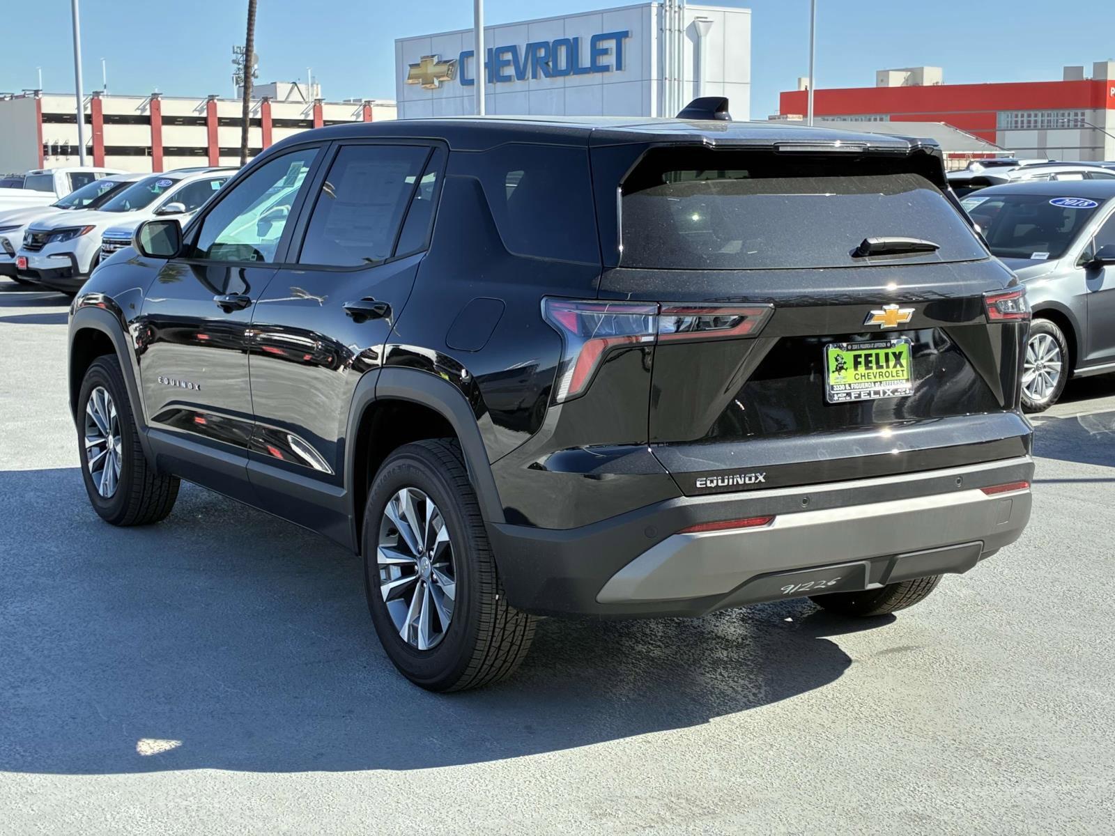 2025 Chevrolet Equinox Vehicle Photo in LOS ANGELES, CA 90007-3794