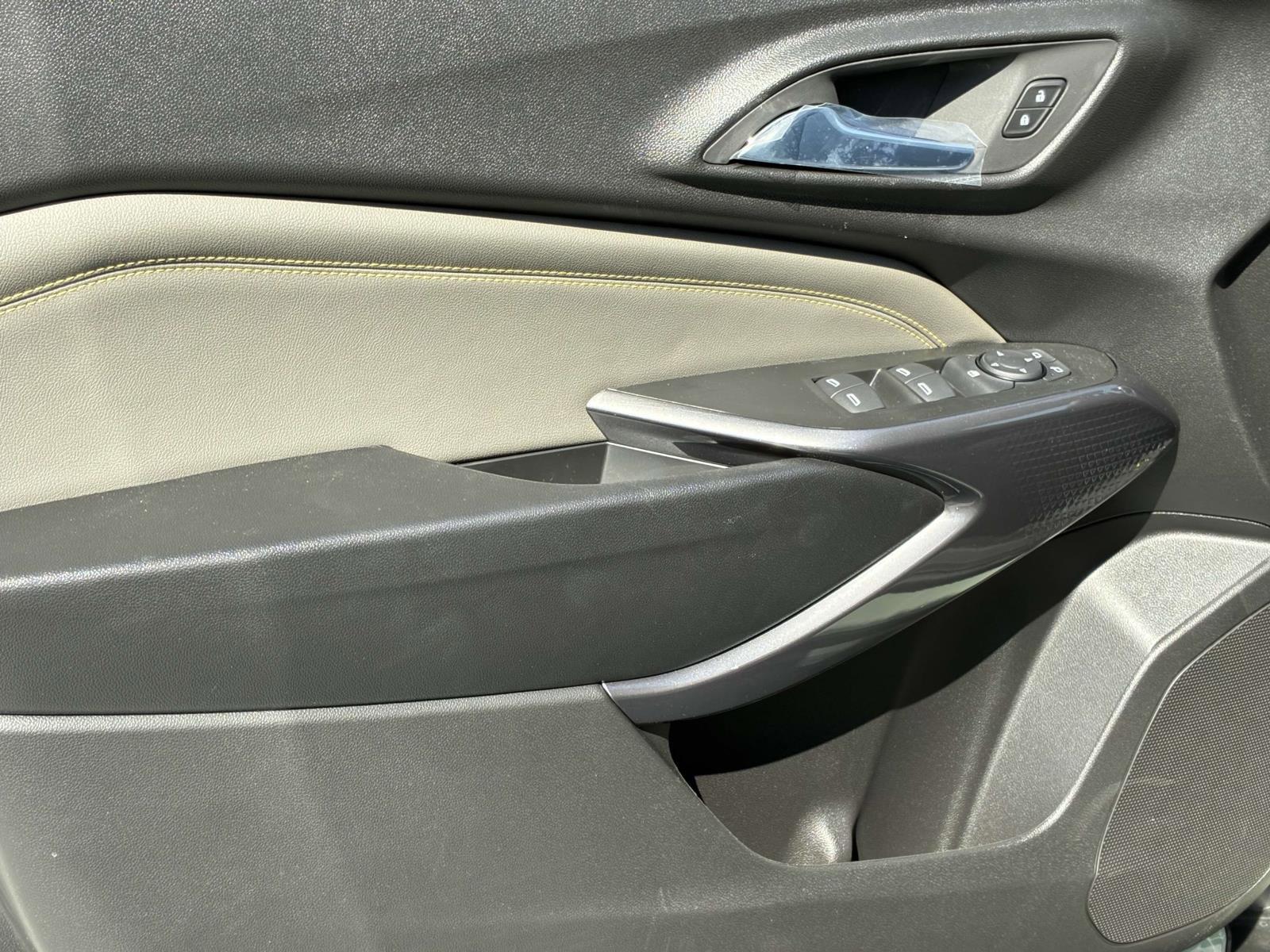 2025 Chevrolet Trax Vehicle Photo in LOS ANGELES, CA 90007-3794