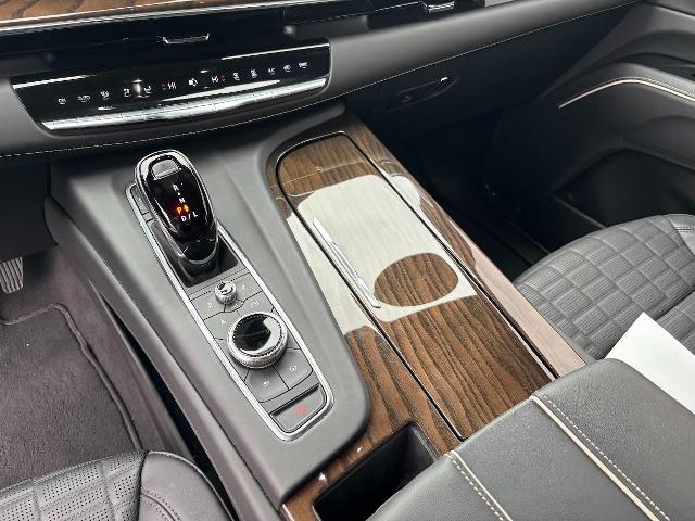 2024 Cadillac Escalade ESV Vehicle Photo in APPLETON, WI 54914-8833