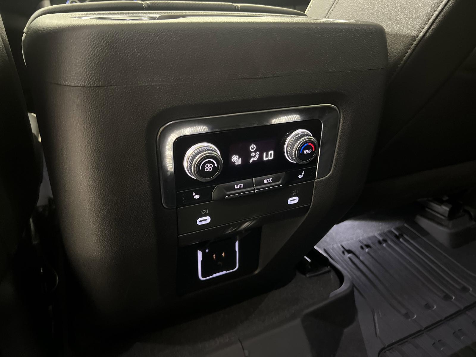2023 GMC Yukon Vehicle Photo in GEORGETOWN, TX 78626-7508