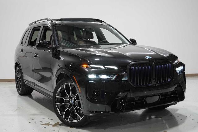 2025 BMW X7 xDrive40i Vehicle Photo in GRAPEVINE, TX 76051