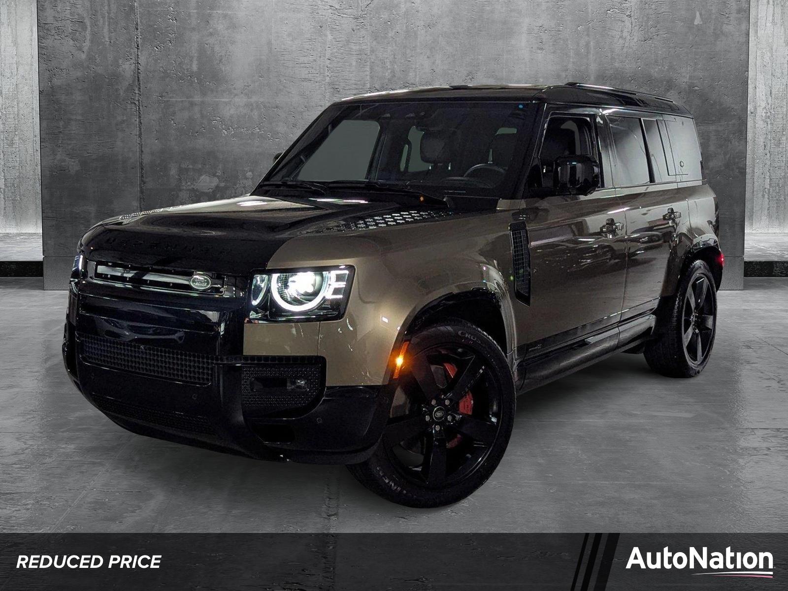 2024 Land Rover Defender Vehicle Photo in Pompano Beach, FL 33064