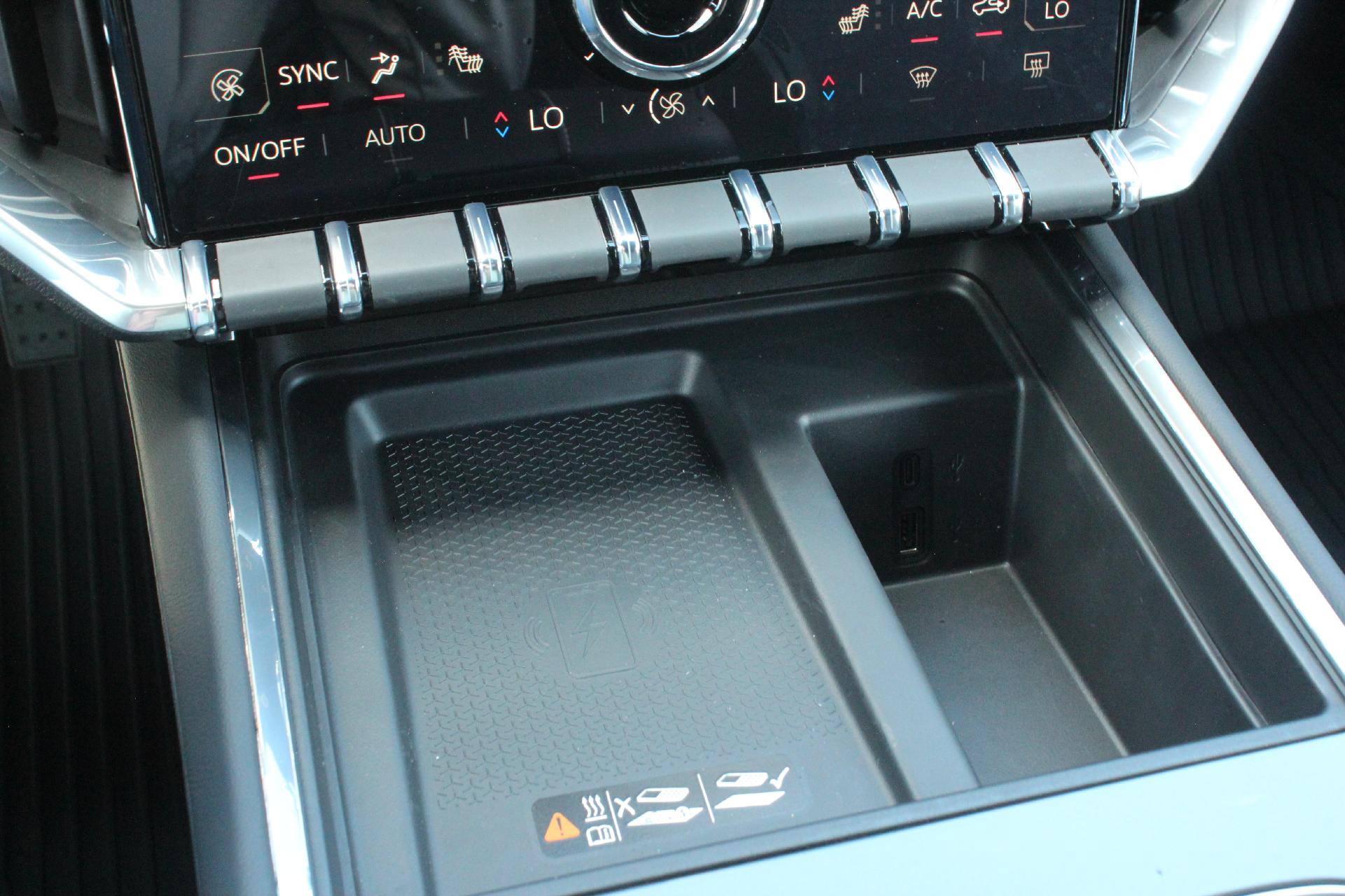 2025 GMC Acadia Vehicle Photo in AURORA, CO 80012-4011
