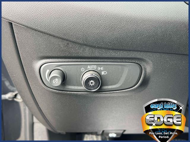 2022 Chevrolet Equinox Vehicle Photo in Roslyn, NY 11576