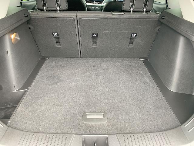 2024 Chevrolet Trax Vehicle Photo in MOON TOWNSHIP, PA 15108-2571