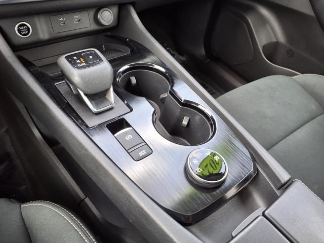 2023 Nissan Rogue Vehicle Photo in Tampa, FL 33612