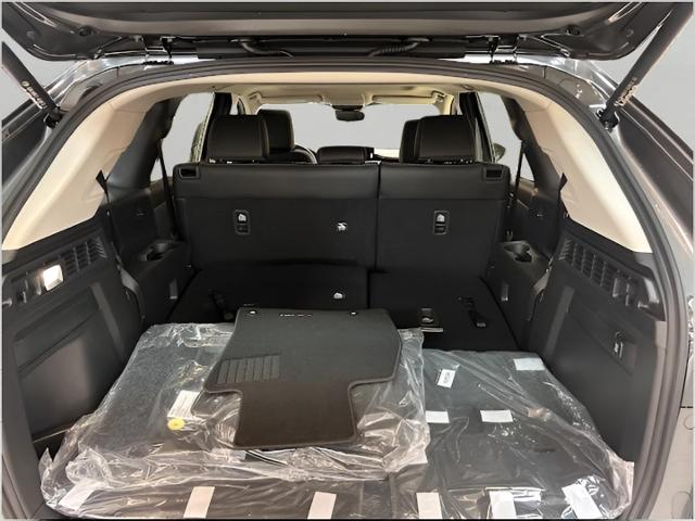 2025 Mazda CX-90 Vehicle Photo in Green Bay, WI 54304